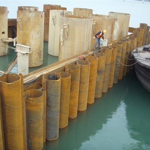 吐鲁番钢护筒现场安装